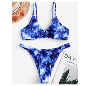 NWT ZAFUL Tie Dye Ring Bikini Swimsuit in Blue size Medium